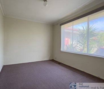 Prime Location Family Home - Photo 2