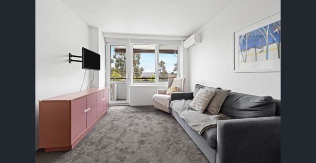 Convenient and bright! - Photo 1