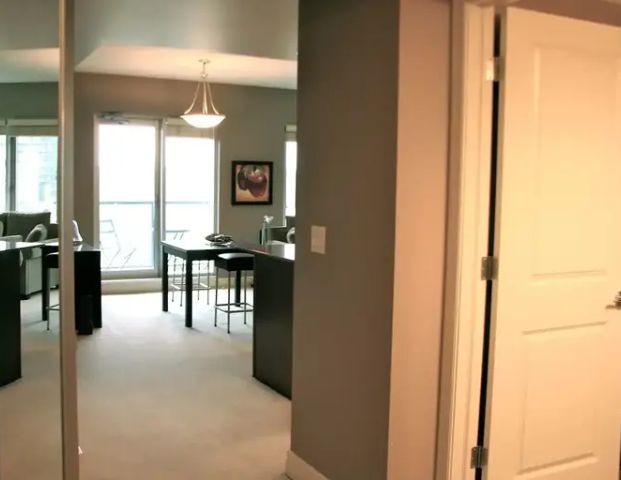 2 bedroom 2 bath condo available September 1 | 1004 - 920 5 Avenue Southwest, Calgary - Photo 1