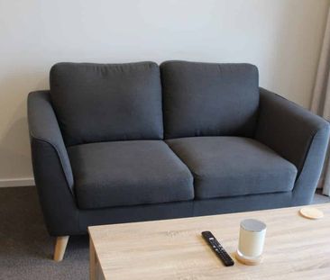 Stylish City Centre Apartment - Fully Furnished - Photo 2