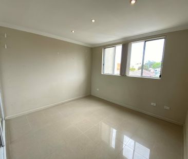 IN THE HEART OF THE ENTRANCE - Photo 2