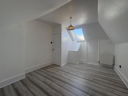 3 bedroom end of terrace house to rent - Photo 5