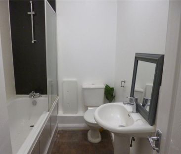 2 bedroom flat to rent - Photo 6