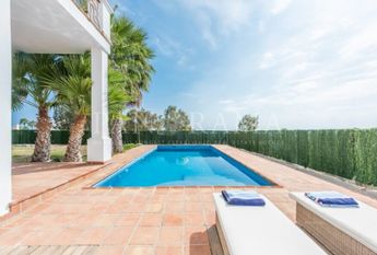 Lovely Andalusian style villa with modern furniture near Sotogrande