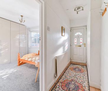 2 bedroom maisonette to rent - Photo 5