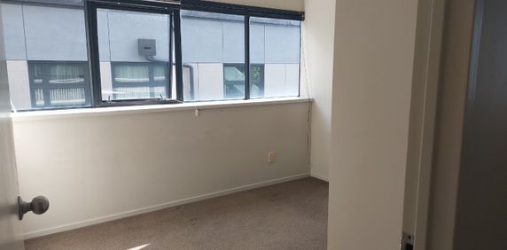 Central City Apartment - Photo 2