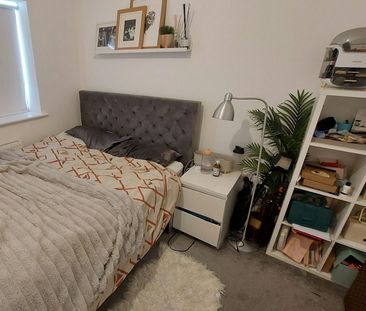 Semi-detached house to rent on - Photo 4