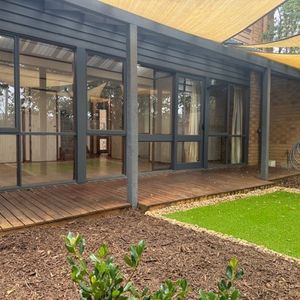 33 Strong Place, Belconnen ACT 2617 - Townhouse For Rent | Domain - Photo 2