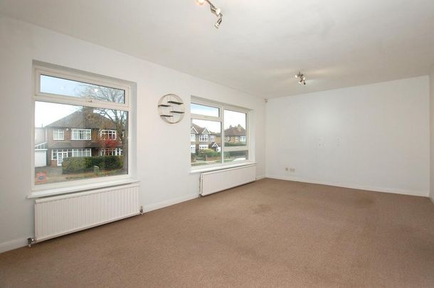 4 bedroom semi-detached house to rent - Photo 1