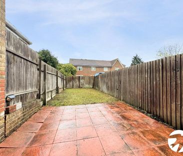 2 bedroom terraced house to rent - Photo 4