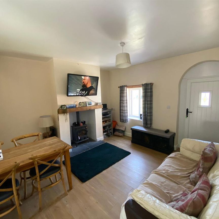 The Square, Fole, Uttoxeter ST14 5EG - Photo 1