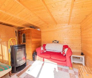 Sunray Estate, Sandhurst, Berkhire, GU47 - Photo 2