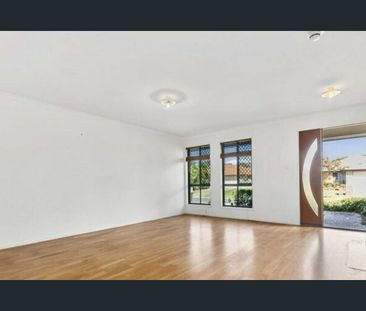 🏡 Transform This Spacious 4-Bedroom Home Into Your Own Style! Avail... - Photo 2