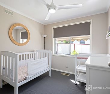 128 Melrose Drive, Wodonga - Photo 5
