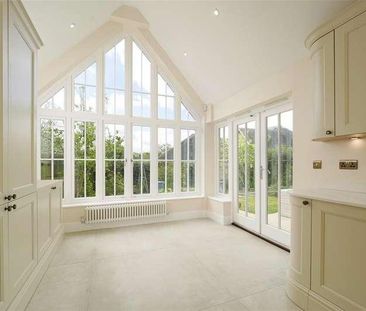 St Pauls Court, Lynstead, ME9 - Photo 1