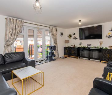 4 bed House To Let - Photo 2