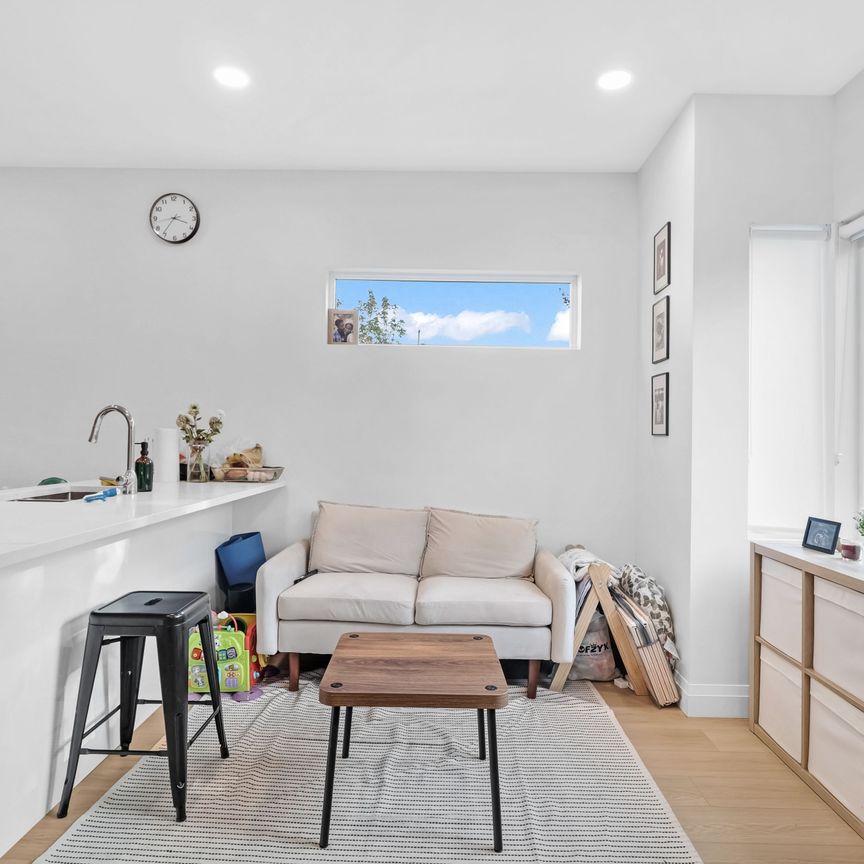 For Lease - 368 Tweedsmuir Avenue Unit# 201, Westboro - Hampton Park, Ontario - Photo 1