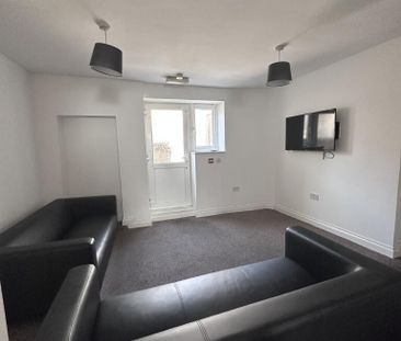 7 bedroom house share to rent - Photo 2