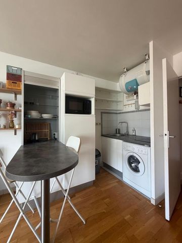 Location Appartement 1 pièce Meublé 26m² PARIS 20ème - Photo 2