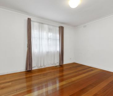 Lovely 3 Bedroom Family Home..... - Photo 2