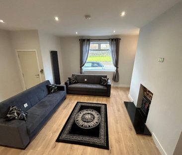 3 bedroom private hall to rent - Photo 3