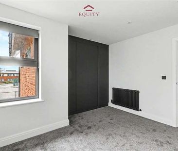 Bullsmoor Lane, Enfield, EN3 - Photo 5