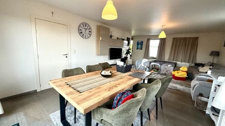 Ruime duplex met 2 slaapkamers en terras - Photo 3