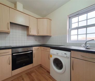 2 bedroom flat to rent - Photo 4