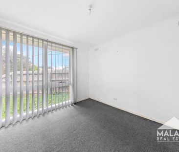 1/7 Antioch Court, Albanvale, Vic 3021 - Photo 2