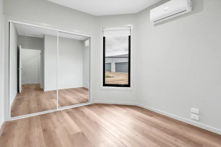 “Brand New Stylish Home in Wyndham Vale - Low Maintenance Comfort with 7-Star Energy Efficiency” - Photo 5