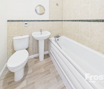 Tracy Avenue, Slough, Berkshire,SL3 - Photo 4