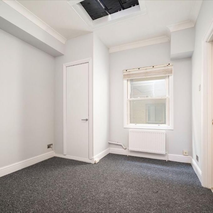 3 bedroom flat to rent - Photo 1