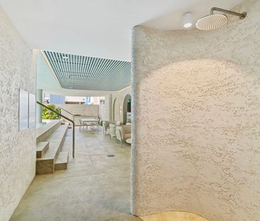 Luxury Four Bedroom Apartment in Kloud on Jefferson Lane - Photo 3