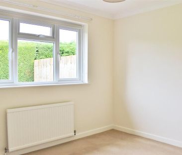 3 bedroom bungalow to rent - Photo 4