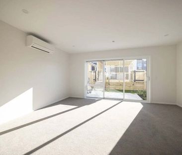 3 Bedrooms, 4 Ruru Lane, Kenepuru - Photo 1