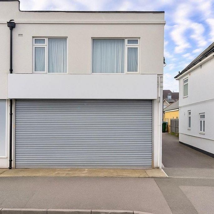 3 bedroom apartment to rent - Photo 1