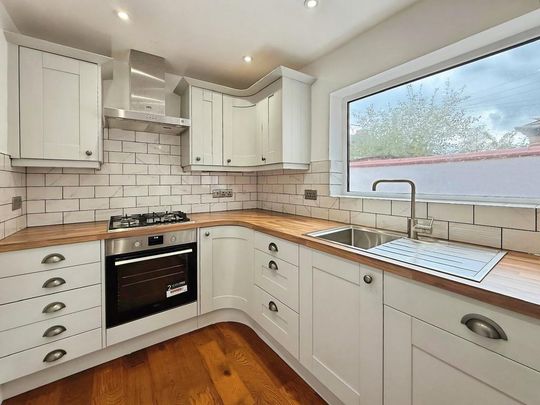2 bedroom terraced house to rent - Photo 1