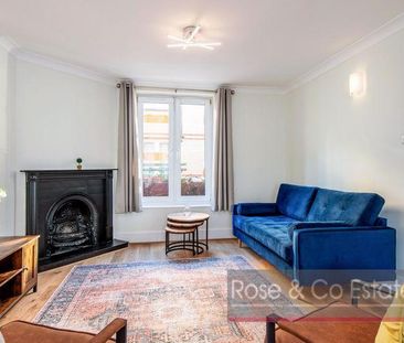 5 bedroom townhouse to rent - Photo 1