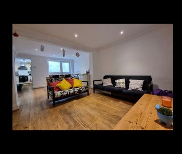 4 Bed Terraced House, Queens Gardens, BN1 - Photo 3