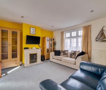 3 bedroom end of terrace house to rent - Photo 4