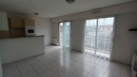 Location Appartement 2 pièces 38m² LES SABLES D OLONNE 85100 - Photo 3