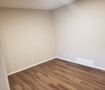 Cozy 2-bedroom basement suite with 670 sq. ft. of living space. - Photo 2