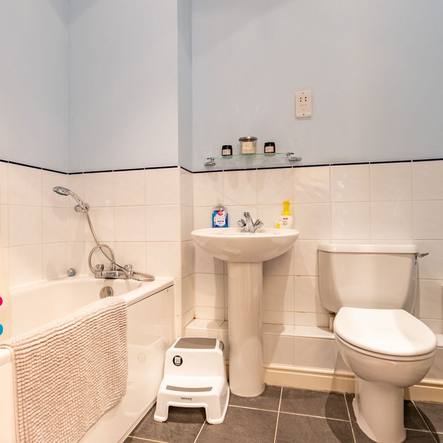 Available unfurnished from 27/03/2026 - Photo 1