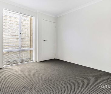 Lovely modern family home! - Photo 5