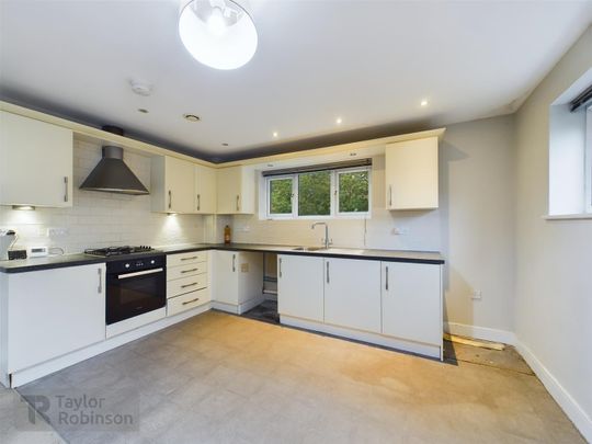 Rathlin Road, Broadfield, Crawley - Photo 1