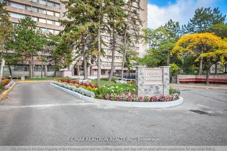 For Lease - 100 Leeward Glenway Unit# 206, Toronto, Ontario - Photo 5