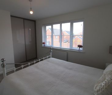 3 bedroom detached house to rent - Photo 3