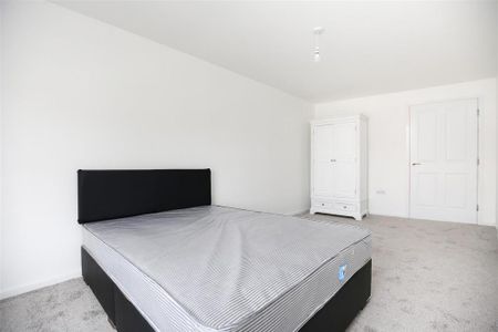 3 bedroom apartment to rent - Photo 5