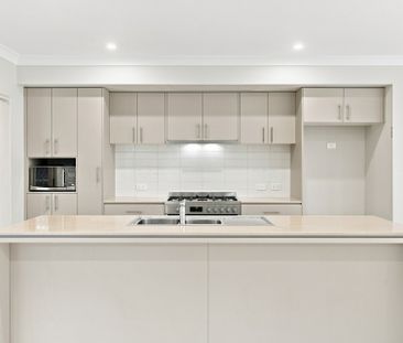 Family-Friendly Home Close to Warnervale Public School - Photo 3