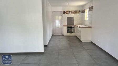 Location Maison 3 pièces 57m² LA POSSESSION 97419 - Photo 2